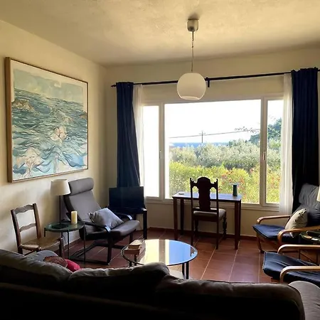 Σπίτι διακοπών Emilia House ,private Yard, 1 Km To Town, Sleeps 4