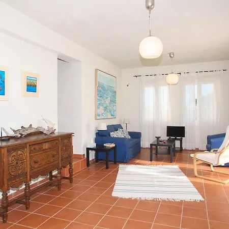 Σπίτι διακοπών Emilia House ,private Yard, 1 Km To Town, Sleeps 4