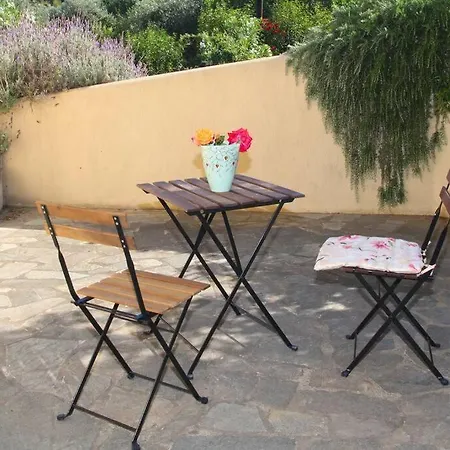 Emilia House ,private Yard, 1 Km To Town, Sleeps 4 * Σκόπελος